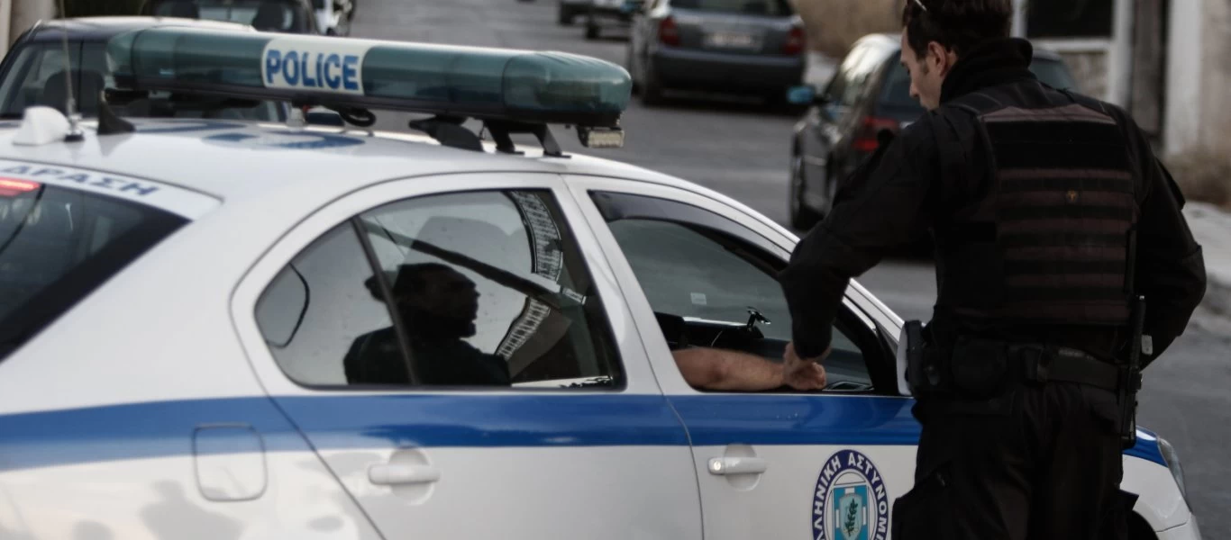 Αγρίνιο: 17χρονος βγήκε «εκτός εαυτού» και γρονθοκόπησε τη γιαγιά του - Απείλησε και τους γονείς του!